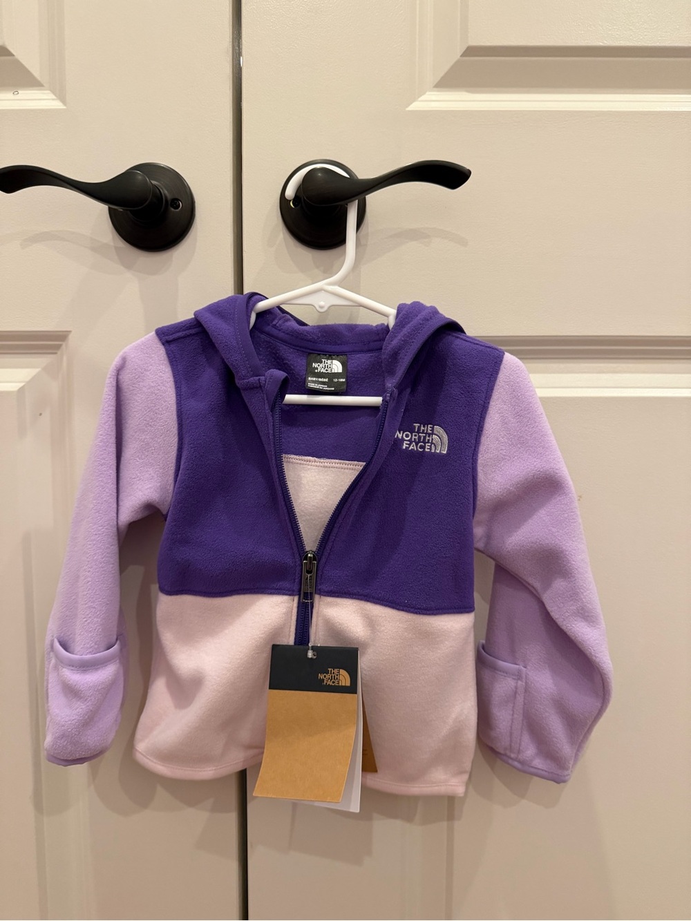 The North Face Girls' Colorblock Fleece Hoodie - Purple & Pink NWT never worn